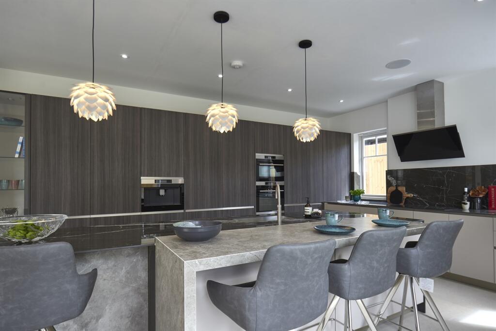 5 bedroom detached house for sale in Hale Road, Hale, WA15